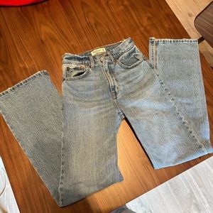 Abercrombie and Fitch 90s Relaxed Jean